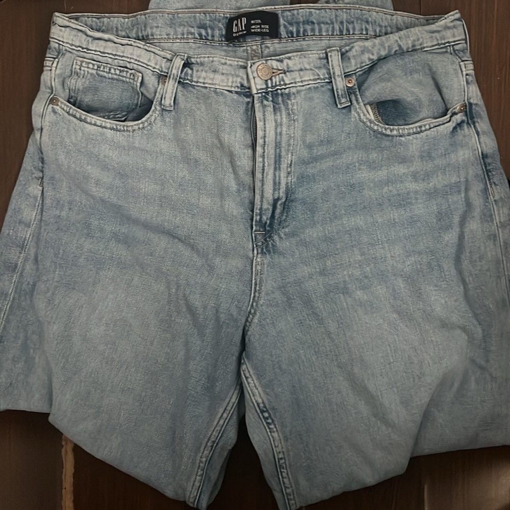 GAP Men's Faded Blue Jean Shorts